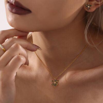 Stainless Inland Zircon Snowflake Necklace